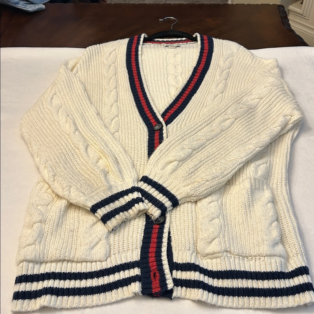 American Eagle Outfitters Oversized Cable Knit Cardigan 
Size S